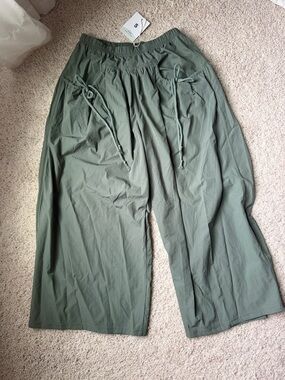 Relaxed Drawstring women’s bow pants